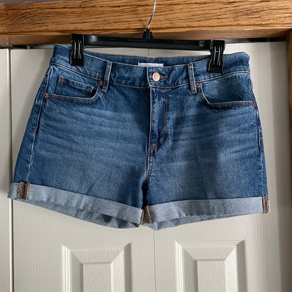 LOFT mid rise denim shorts- NWOT